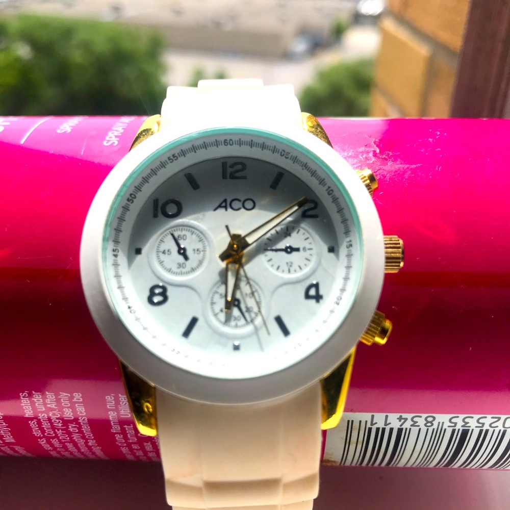 Watch - Picture 2 of 5